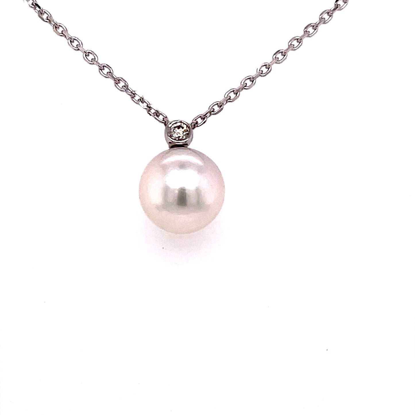 Akoya Pearl and Round Brilliant Cut Diamond Pendant Gardiner Brothers