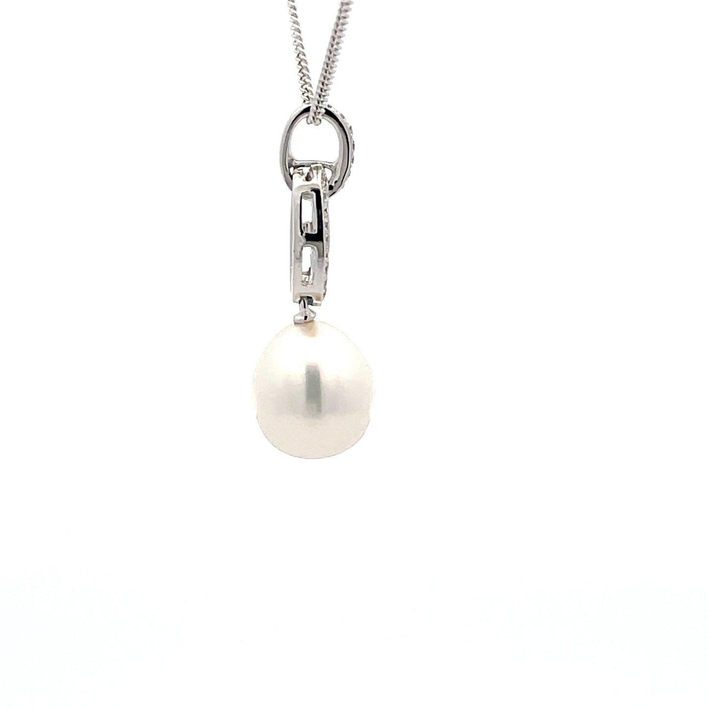Pearl and Round Brilliant cut diamond drop style pendant Gardiner Brothers