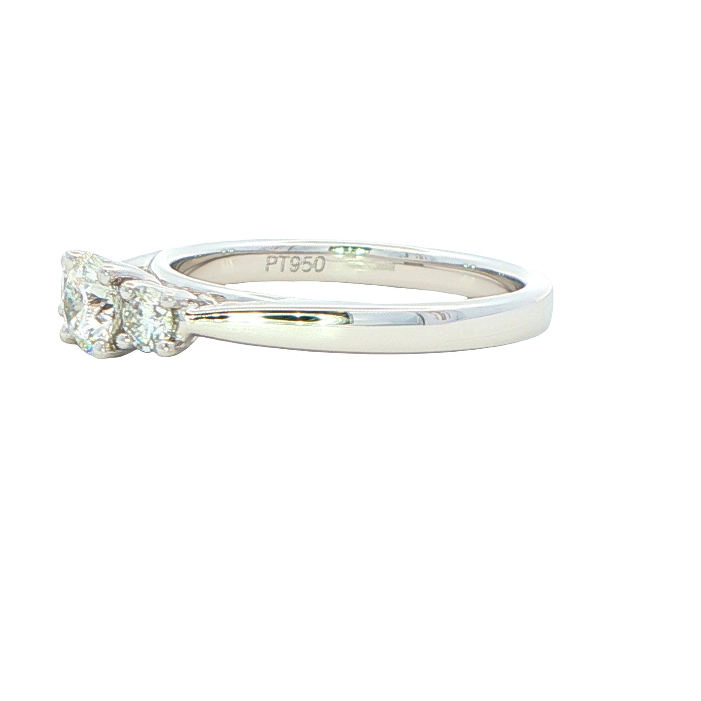 Round Brilliant cut diamond 3 stone ring - 0.60cts