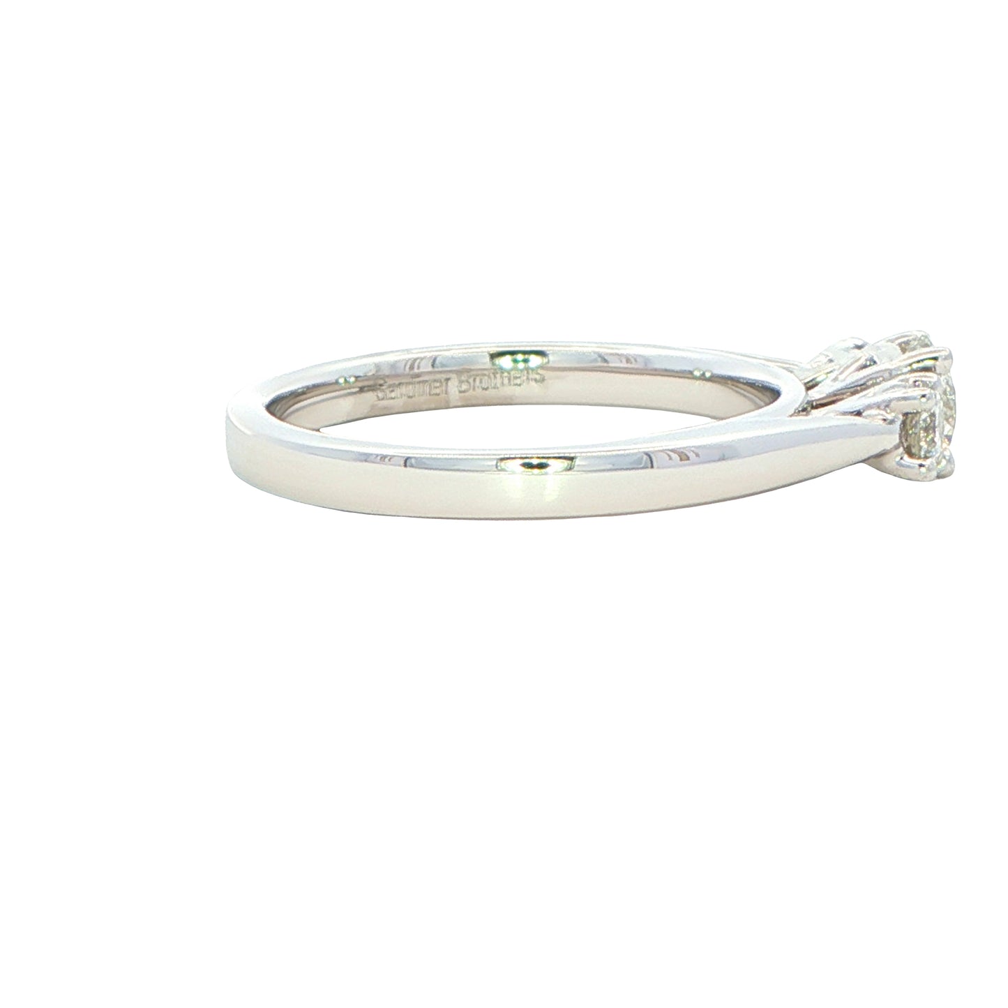 Round Brilliant cut diamond 3 stone ring - 0.60cts