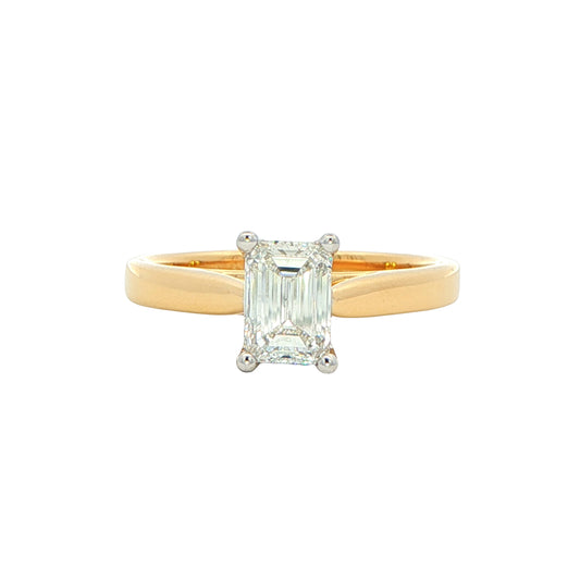 Emerald cut diamond solitaire ring - 0.90cts