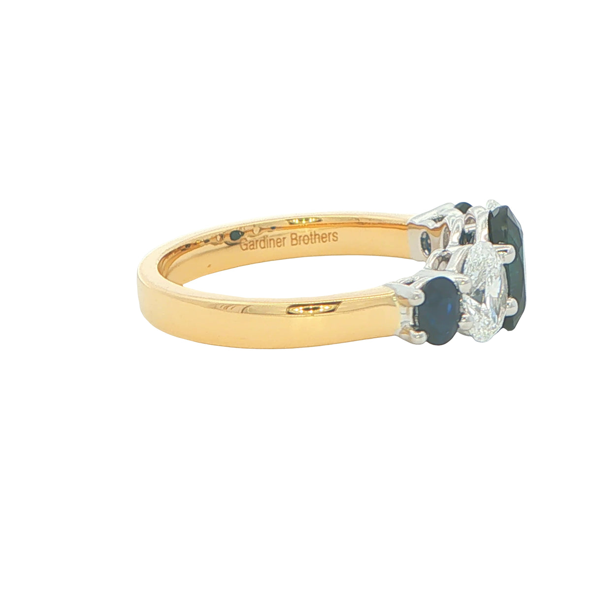 Sapphire and diamond oval shaped Graduated 5 stone ring