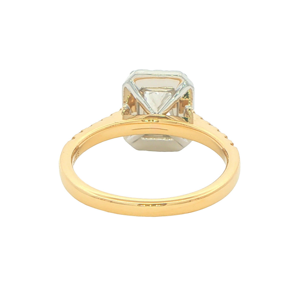 Yellow Gold Radiant cut diamond halo cluster style ring - 1.52cts