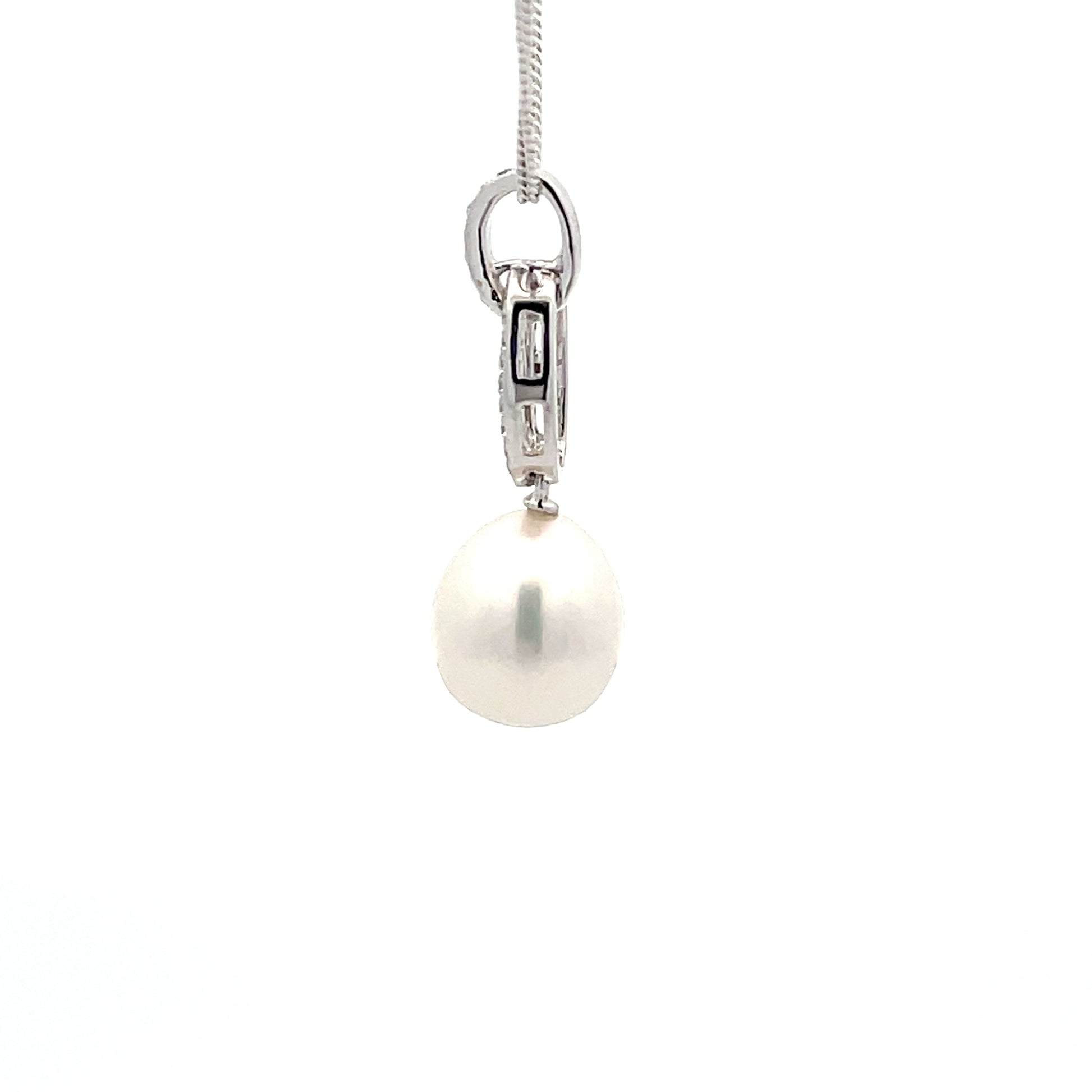 Pearl and Round Brilliant cut diamond drop style pendant  Gardiner Brothers   