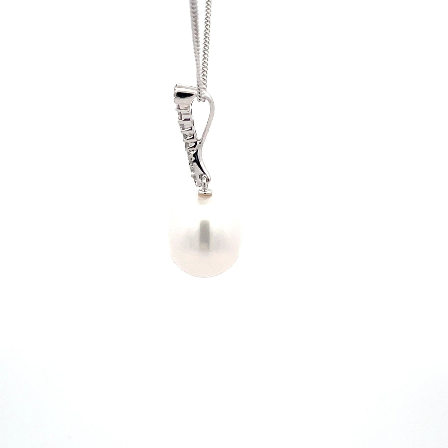 Pearl and Round Brilliant cut diamond drop style pendant  Gardiner Brothers   