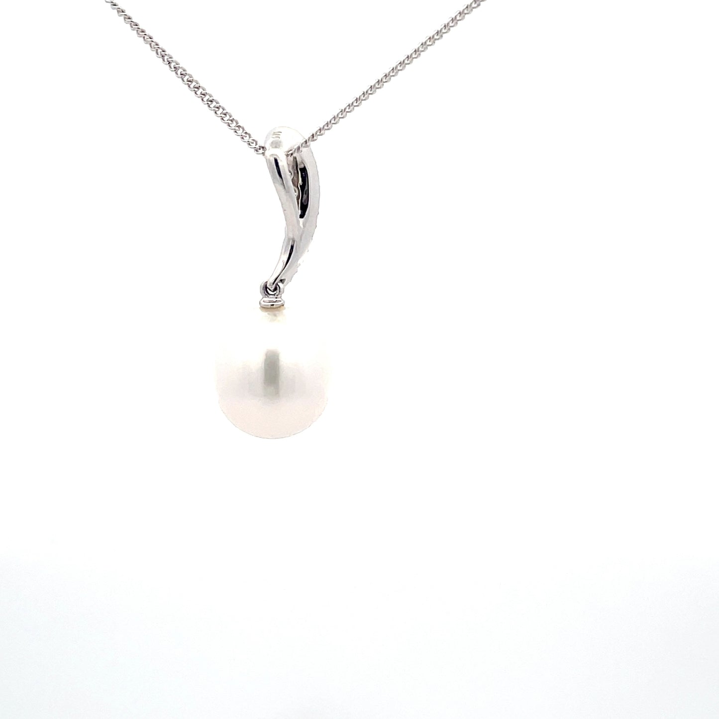 Pearl and Round Brilliant cut diamond drop style pendant  Gardiner Brothers   